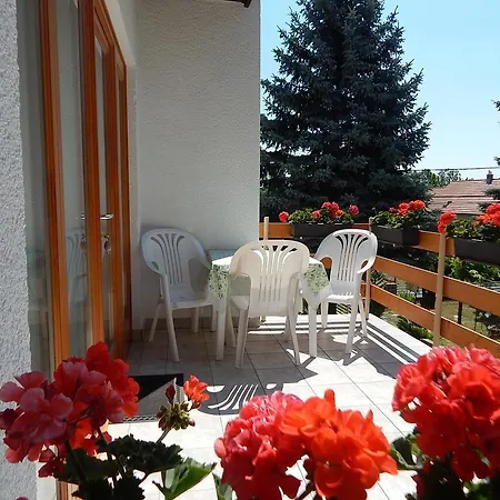 Apartman Akacfa Apartmanhaz