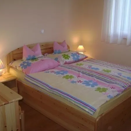 Akacfa Apartmanhaz Apartman *