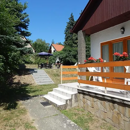 Apartman Akacfa Apartmanhaz